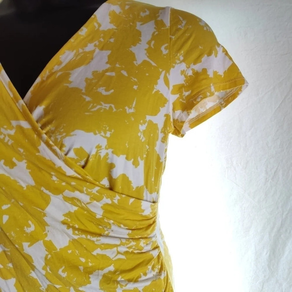 SUNSHINY Fancy Tee EUC 🌞 - Picture 5 of 9